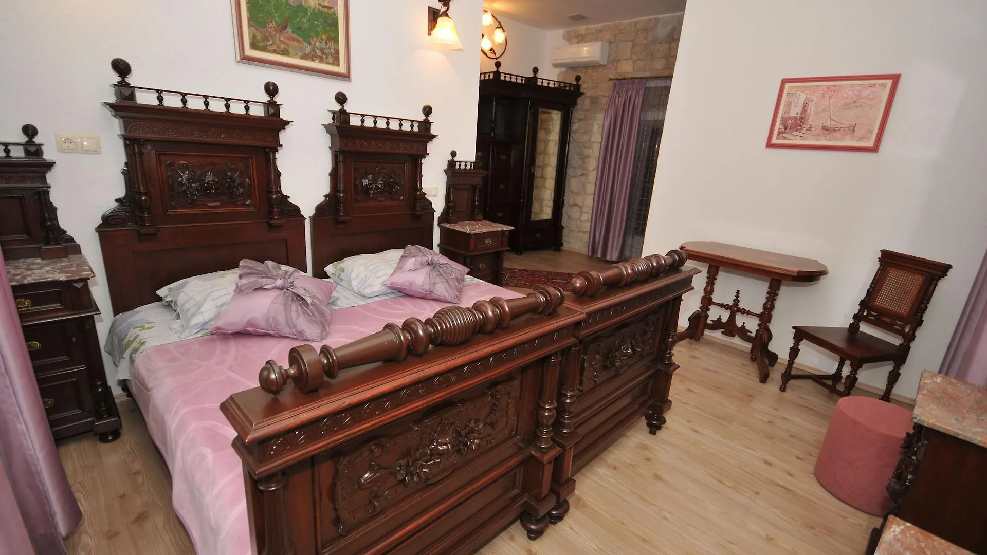 Palace Derossi Trogir Croacia