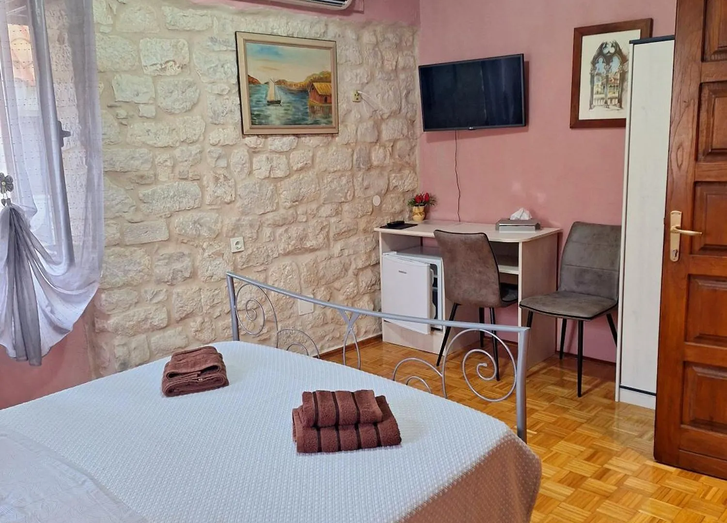 Palace Derossi Trogir Croacia