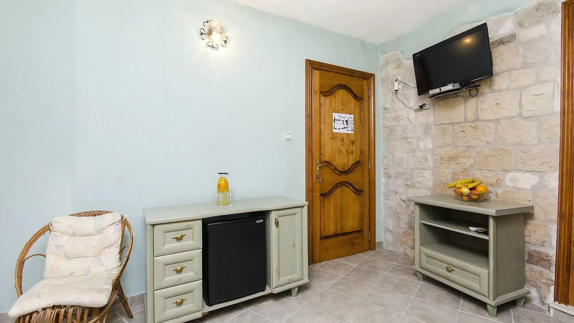 *** Bed & Breakfast Palace Derossi Trogir Croatia