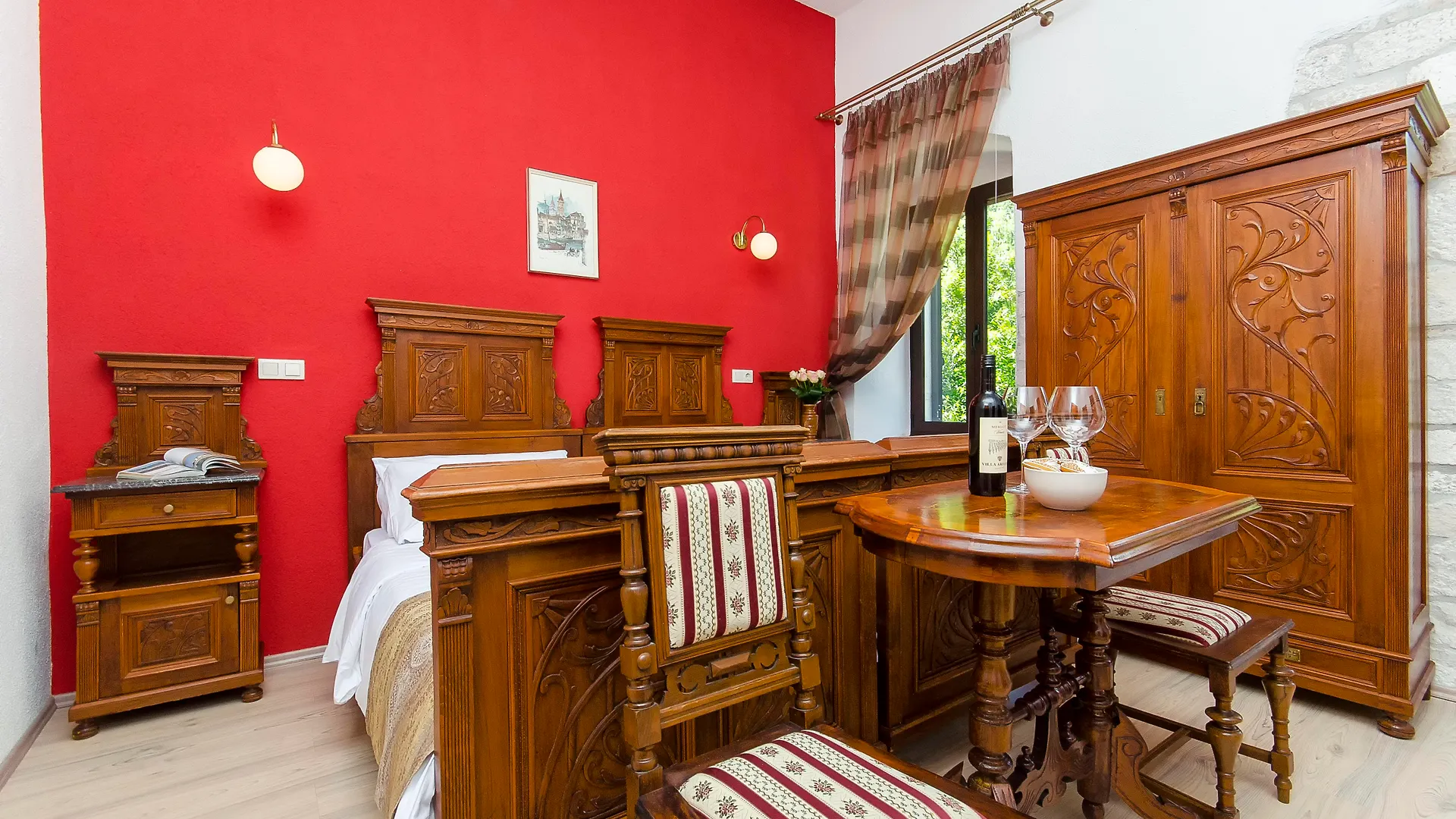 Palace Derossi Trogir Bed & Breakfast