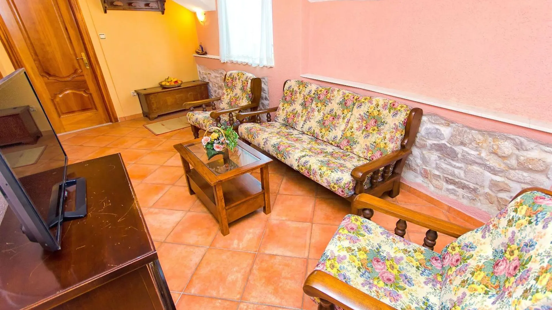 Palace Derossi Trogir 3*,  Croatia