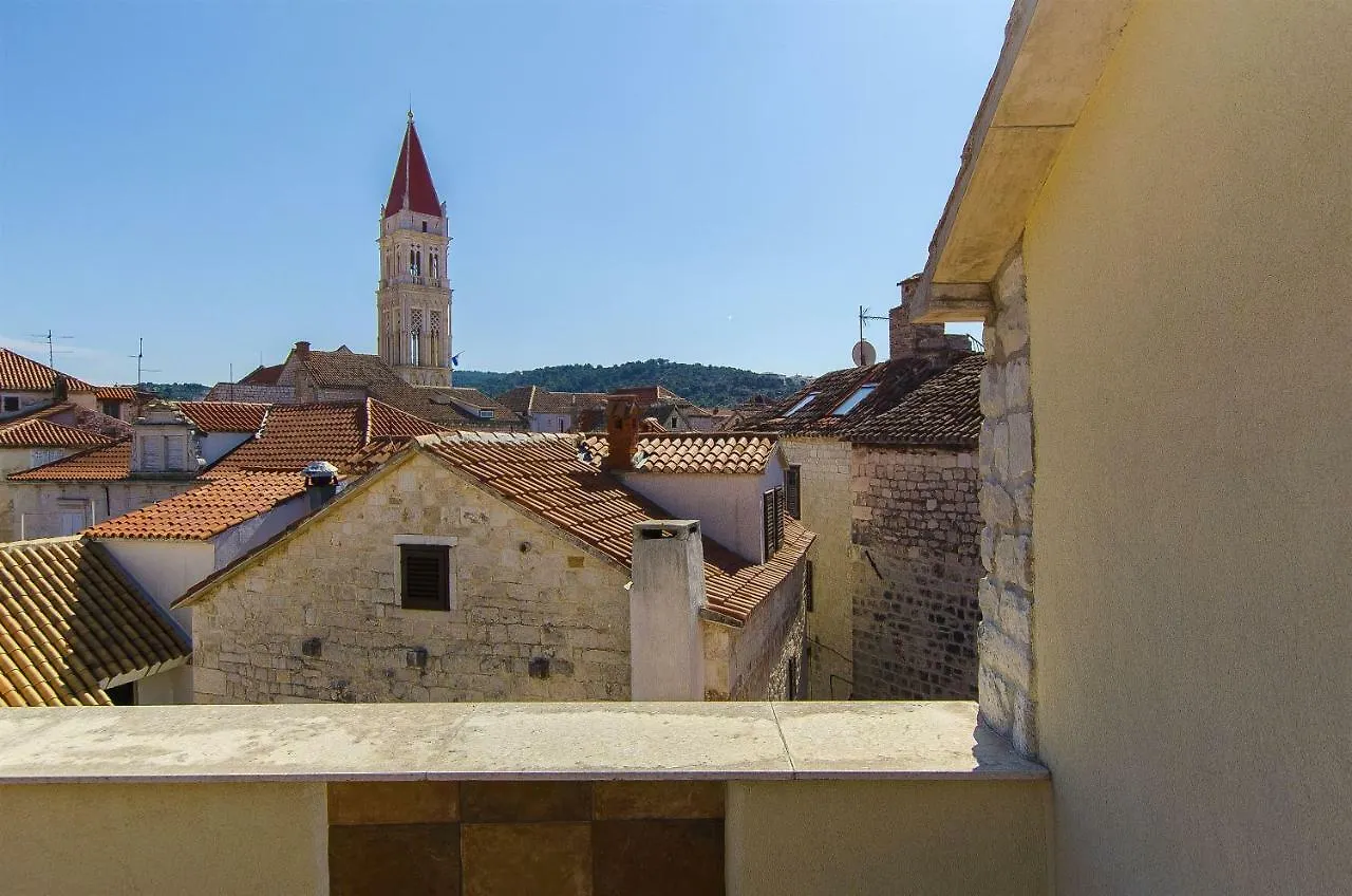 Bed & Breakfast Palace Derossi Trogir