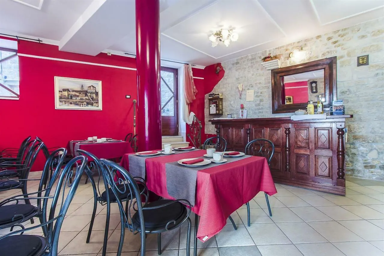Palace Derossi Trogir